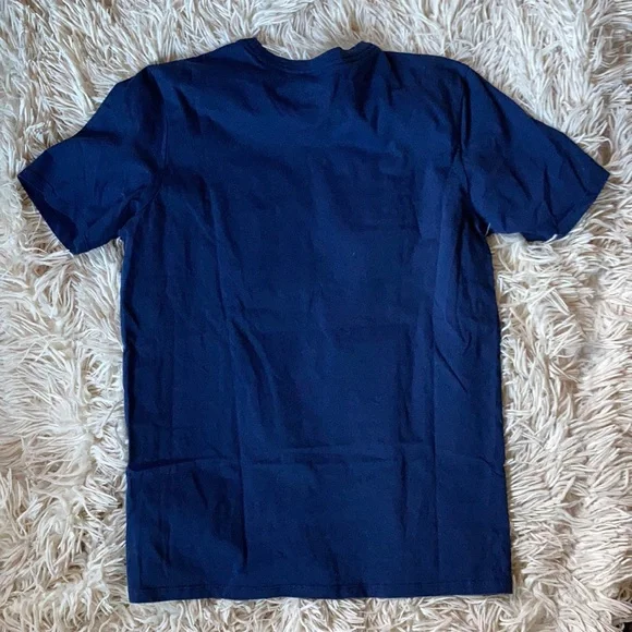 NEW! Men’s Nike Shirt - Picture 3 of 3